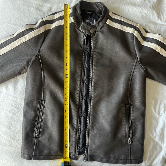 leather jacket - Picture 2 of 7